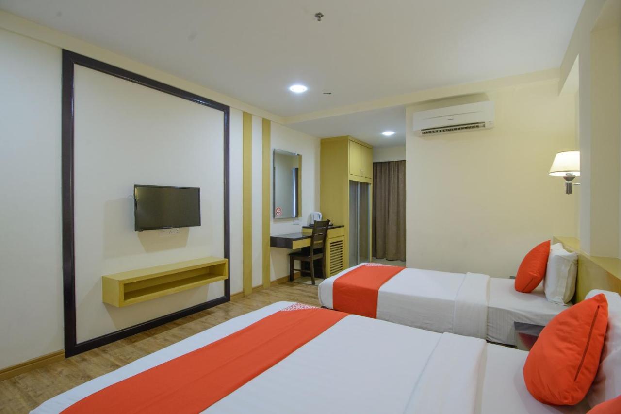 Oyo 371 Grand Eastern Hotel