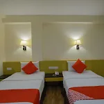 Oyo 371 Grand Eastern Hotel